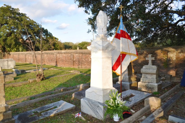 Thaddeus Saltus gravesite Charleston South Carolina Episcopal priest Brotherly Association Cemetery